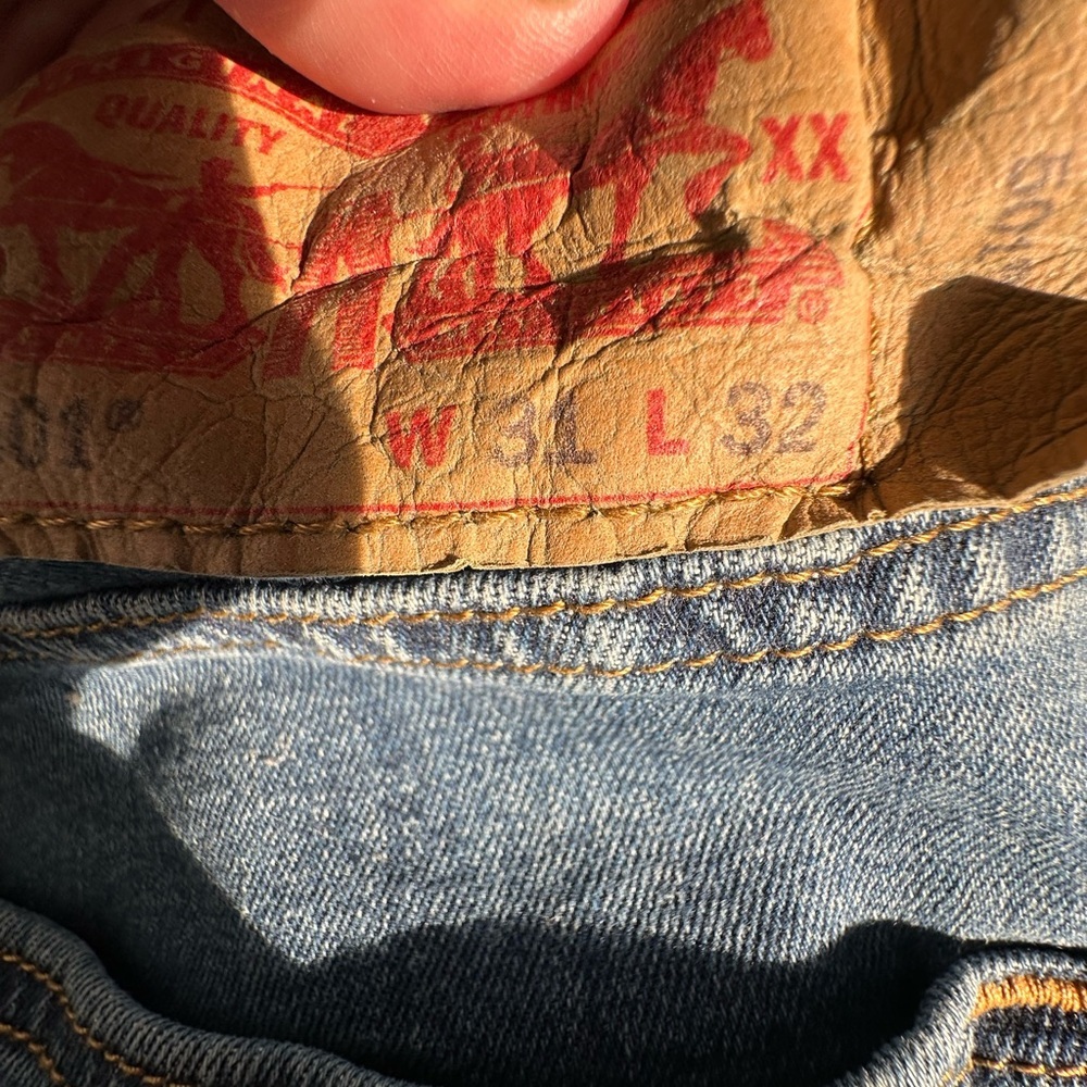 Levi's 501 Button Fly Blue Denim Jeans with Red Label - Picture 5 of 10